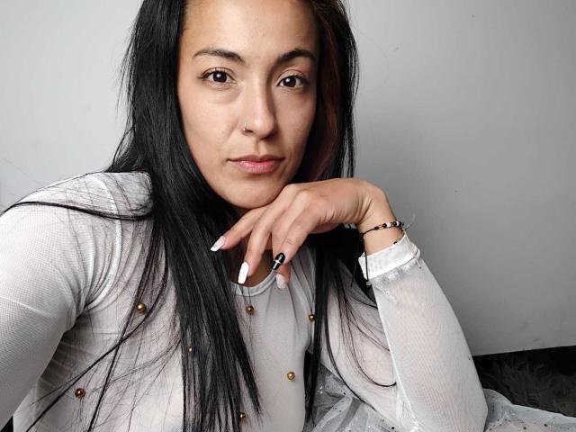 MiaMartas - Live Sex Cam - 22149081