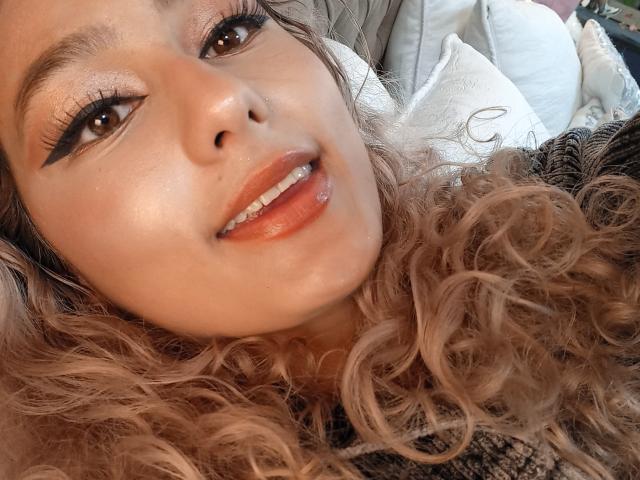 FloraSaenz - Live sex cam - 22163857