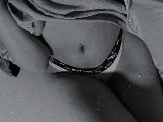 AlessandraVannicelli - Live Sex Cam - 22165077
