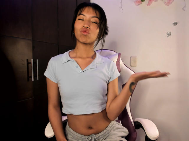 LuciaGarcia - Live sex cam - 22167501