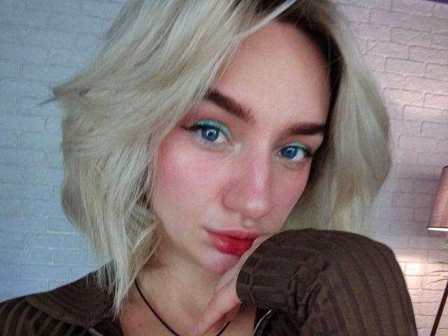 ArinaWins - Live sex cam - 22173557