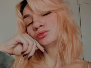 ArinaWins - Live sex cam - 22173581