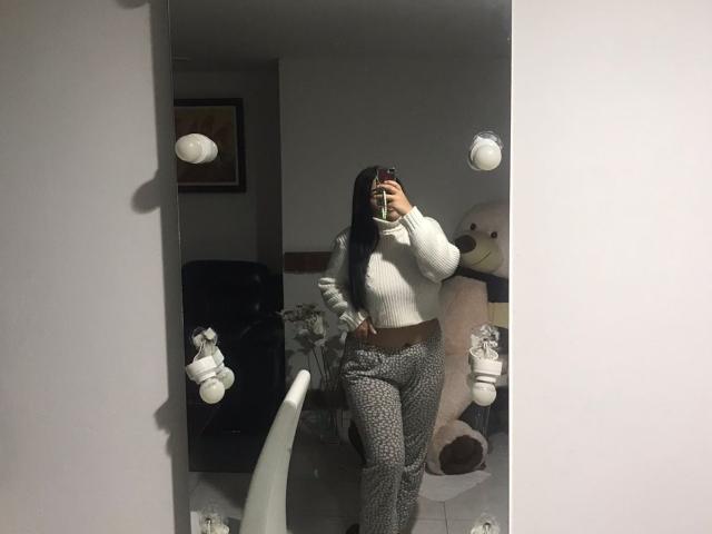 MelodyB - Live sex cam - 22173717
