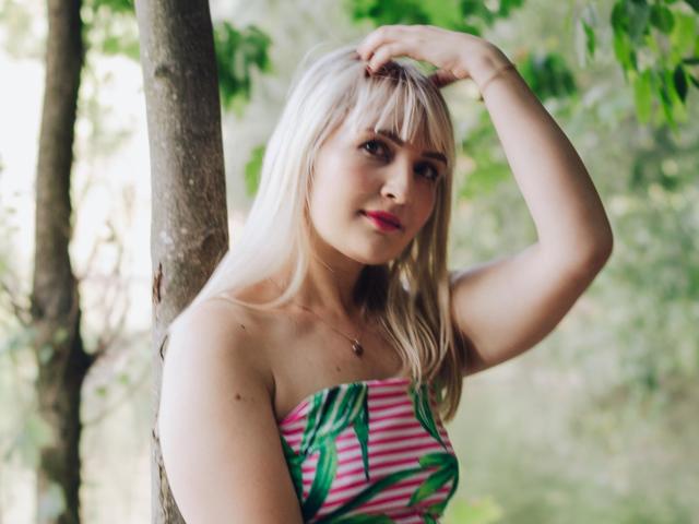 MilanaCraids - Live sex cam - 22174285