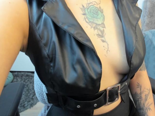 KayMt - Live sex cam - 22180221