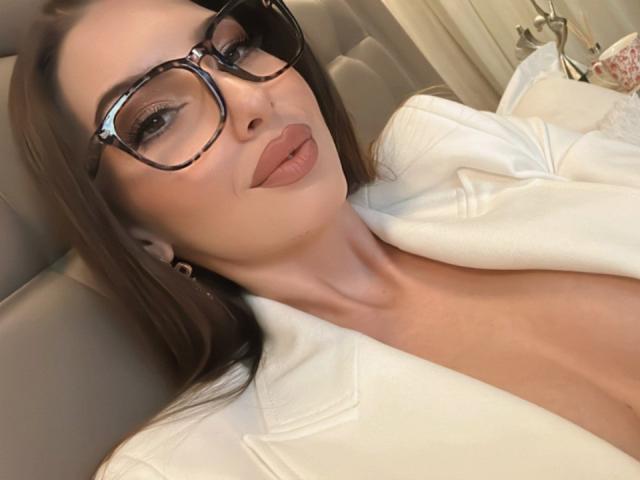 LucyGrace - Live Sex Cam - 22181141