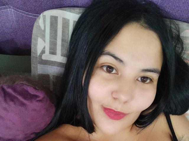 ValentinaWatsonLat - Sexe cam en vivo - 22182301