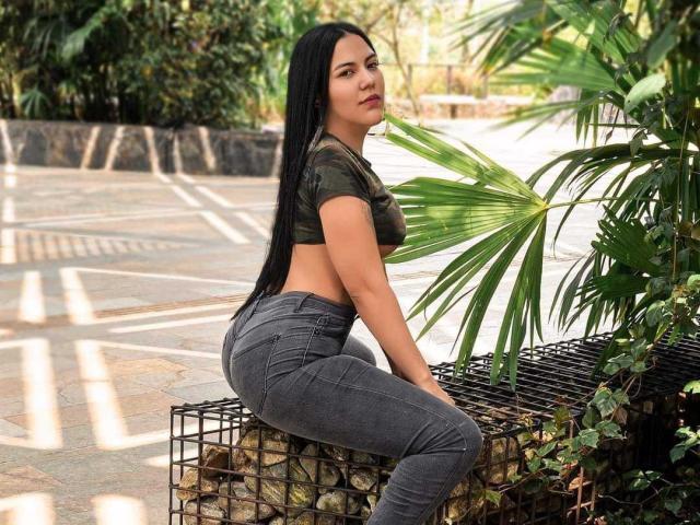 ValentinaWatsonLat - Sexe cam en vivo - 22182325