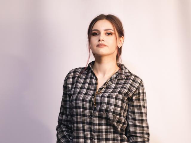 MollyTravis - פורנו בשידור חי ומצלמת סקס - 22184701