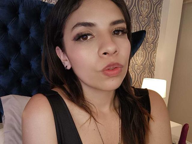 VioletaStone - Live porn &amp; sex cam - 22195137