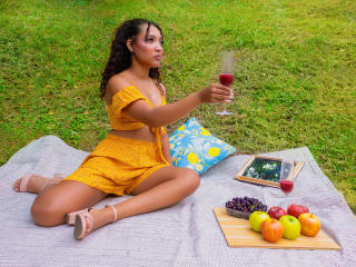 LoraineRioss - Live porn &amp; sex cam - 22195333