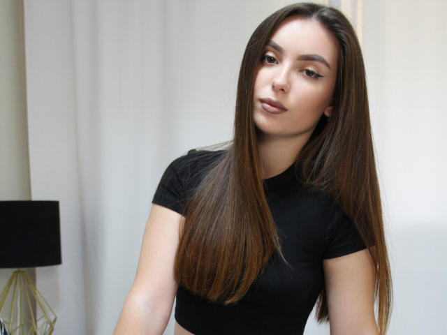 EmmaBettis - Live Sex Cam - 22201925