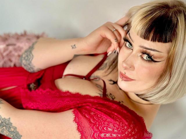 ViviaDominant-hot - Sexe cam en vivo - 22206057