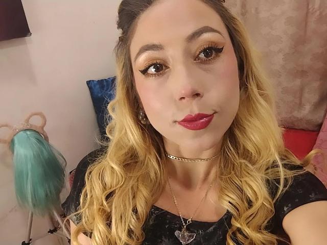DouceKhrystine - Live sexe cam - 22207009