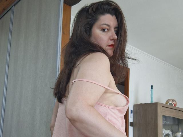 LaFrancaiseJessy - Live sex cam - 22210497