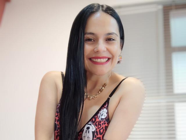 CharlotteCrofort - Live sex cam - 22214725