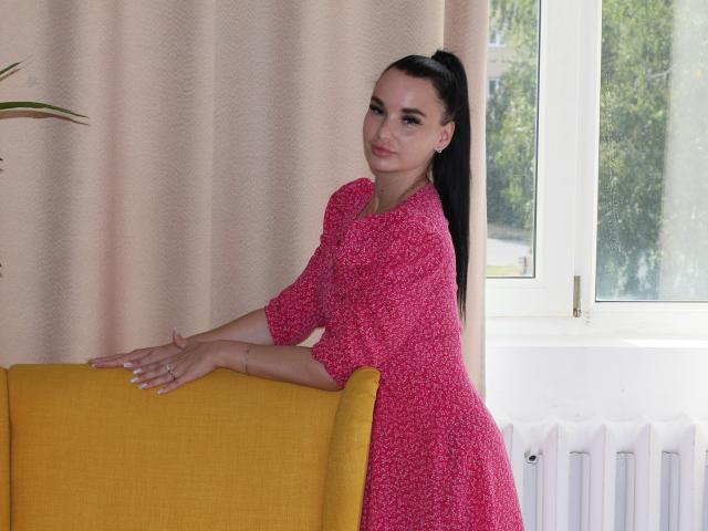 KiraWells - Live sex cam - 22218693