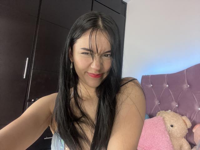 DeisyWest - Live porno og sexkamera - 22220777