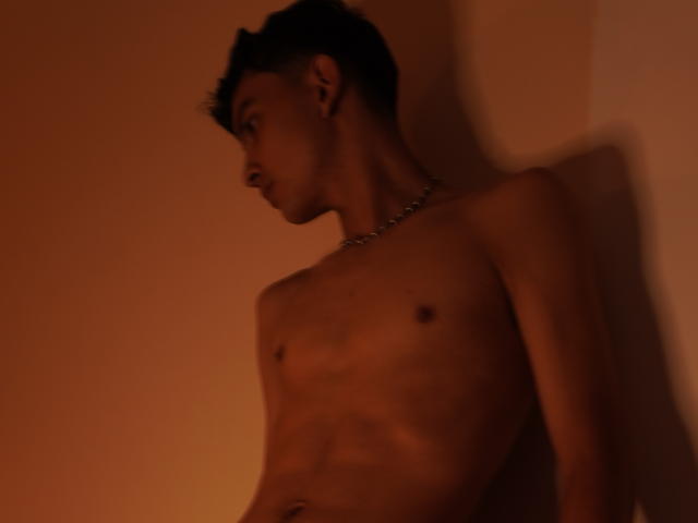 RyanLennox - Live Sex Cam - 22220969