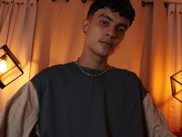 RyanLennox - Live porn &amp; sex cam - 22221005