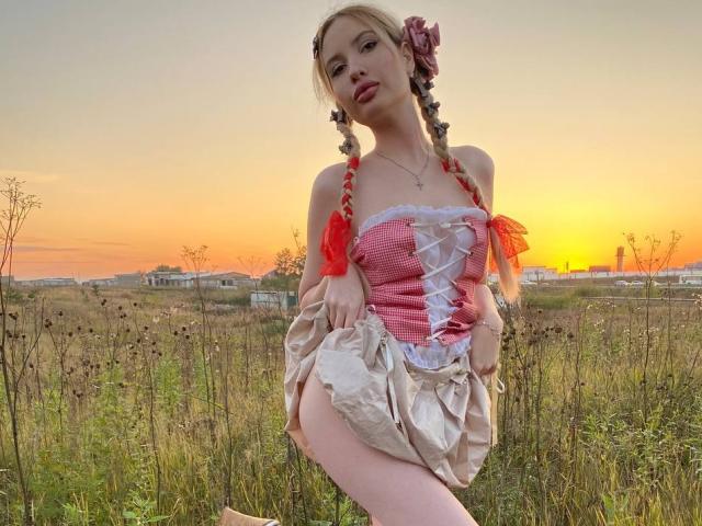 ElzaKomx - Live sex cam - 22222537