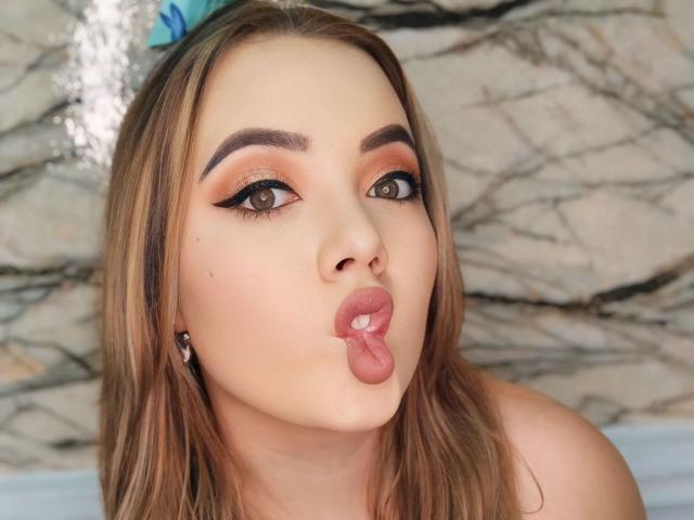 ZoeTobon - Sexe cam en vivo - 22228013