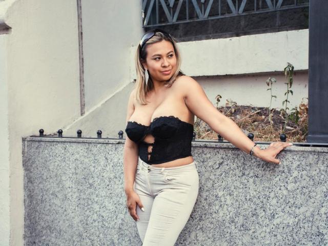 ValeriaFranco - Live porn &amp; sex cam - 22229437