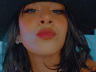 DarlyeCouple - Live Sex Cam - 22236653