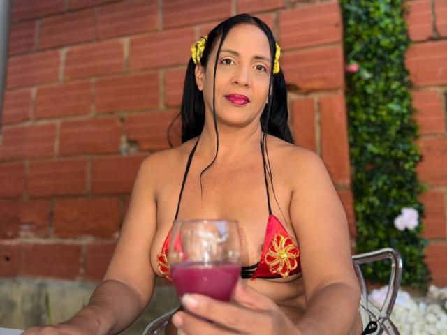JulietaMilf - Sexe cam en vivo - 22237773