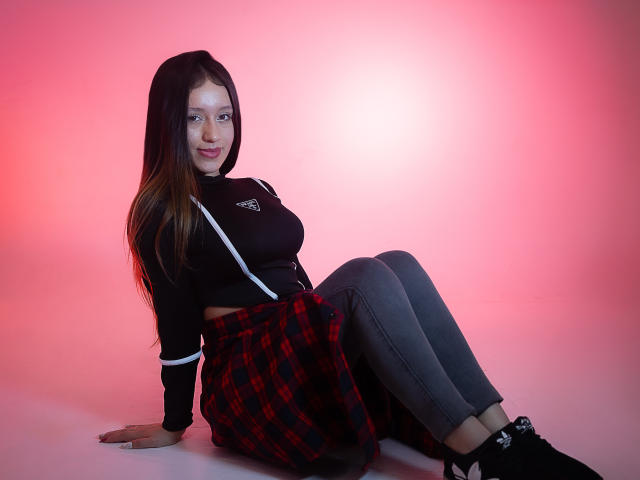 EimmyJames - Live Sex Cam - 22238257