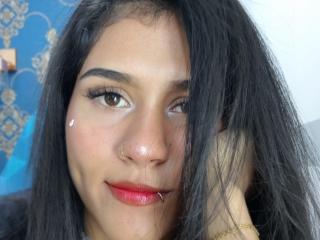 AnnieDarling - Live porn &amp; sex cam - 22243329