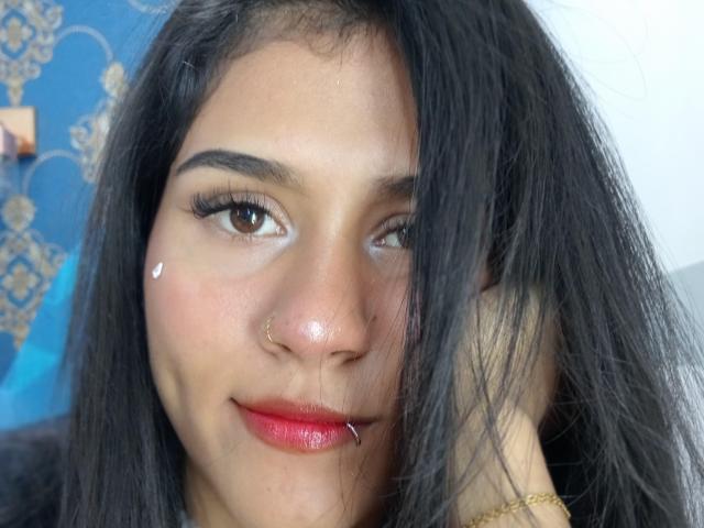 AnnieDarling - Live sex cam - 22243329