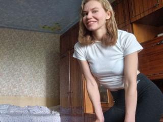 LilyWest - Live Sex Cam - 22245417