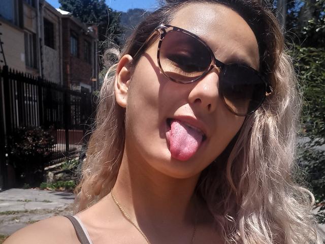 FloraSaenz - Live sexe cam - 22247765