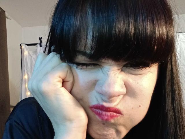 OrianaLaFrancaise - Live Sex Cam - 22248797