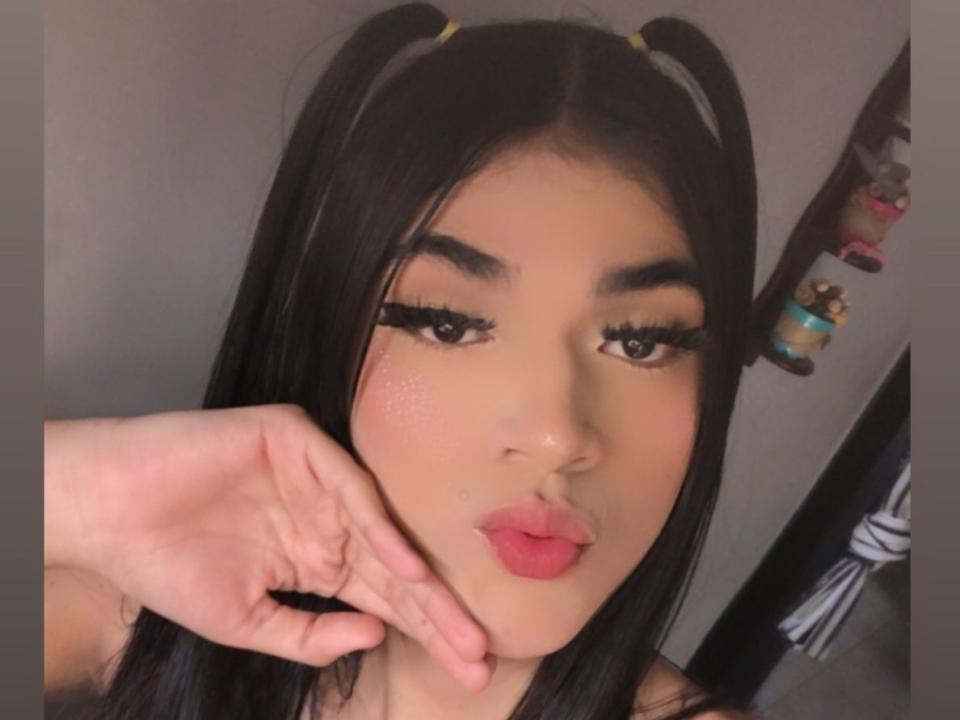 SofiHornny - Live Sex Cam - 22250797