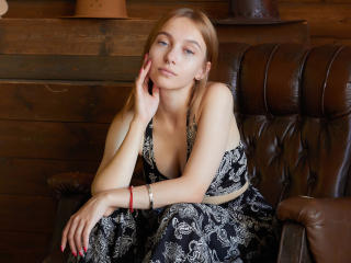 EmiliaMarisa - Sexe cam en vivo - 22251857