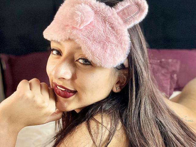 AdelaRangel - Live porn &amp; sex cam - 22255605