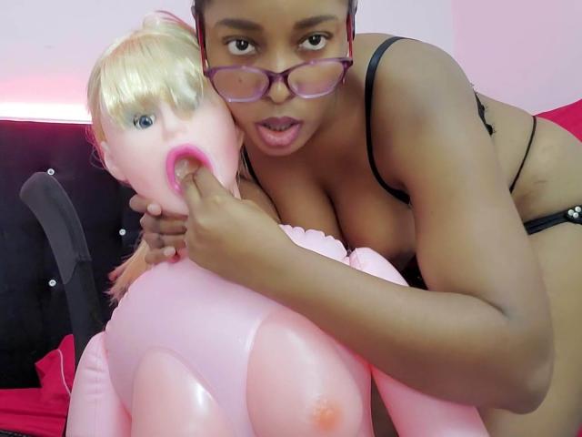 ChelseyeBonny - Live sexe cam - 22259737