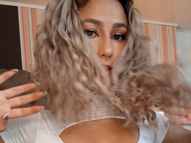 FloraSaenz - Live sexe cam - 22287929