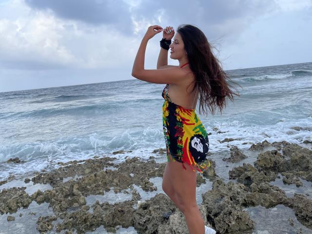 AmelieMuller - Sexe cam en vivo - 22290021