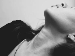 KiraFendy - Live sex cam - 22291177