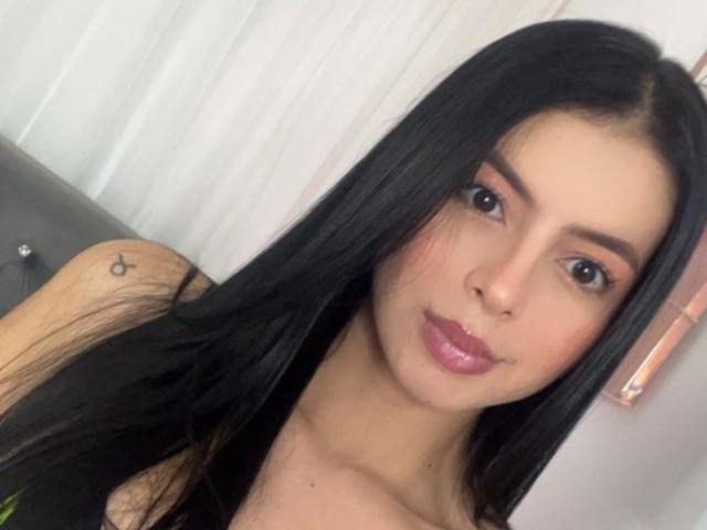 IsabellaJames - Live sexe cam - 22297845