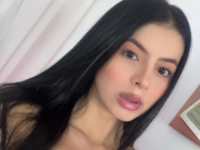 IsabellaJames - פורנו בשידור חי ומצלמת סקס - 22297857