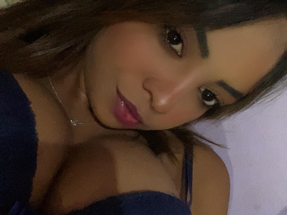 LauanaWoah - Live Sex Cam - 22300837