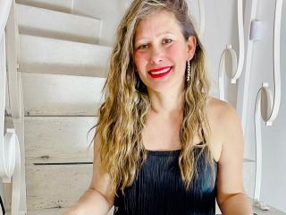 AmelySuarth - Live Sex Cam - 22301209