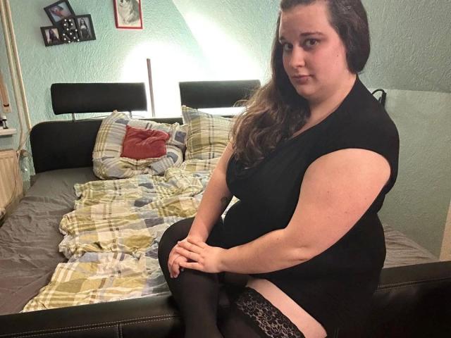 SweetGirl1998-hot - Live sex cam - 22301985