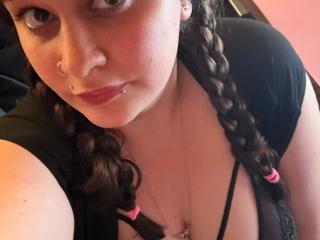 SweetGirl1998-hot - Live porn &amp; sex cam - 22301997