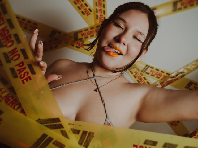 WildLilhy - Live Sex Cam - 22305265