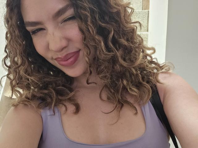 KendallPiierce69 - Sexe cam en vivo - 22306605